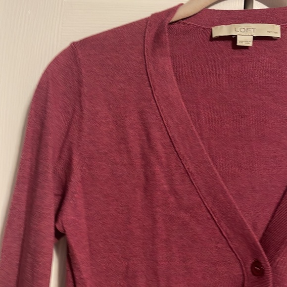 LOFT long sleeve button down v neck cardigan in burgundy size XSP NWOT - Picture 3 of 6